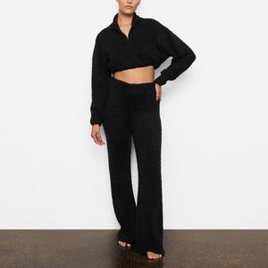 SKIMS Black Cozy Knit Cropped Quarter Zip Pullover - Size L/XL